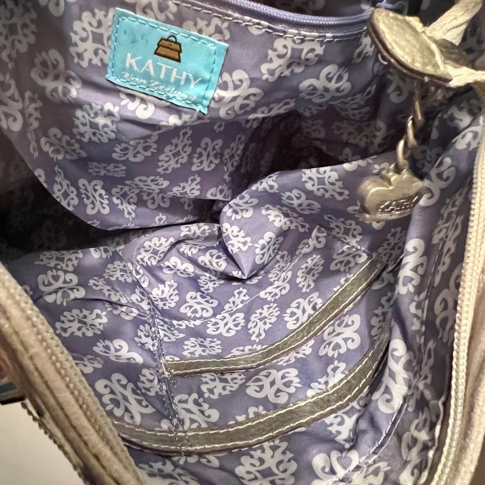 Kathy Van Zeeland Silver Shoulder Bag Crossbody | Chic Designer Handbag - Picture 15 of 16